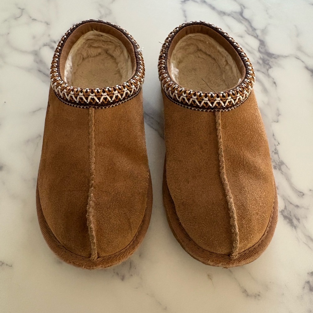 UGG Kids’ Tasman II Slippers in Chestnut sz 2